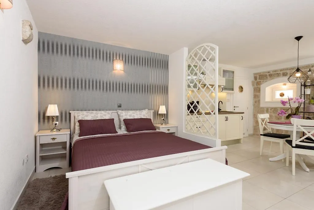 Apartmán Studio Tironi 2 -Sonja Trogir Chorvatsko